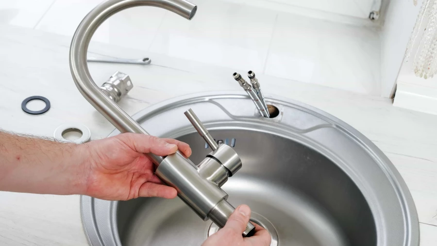 Faucet Repair & Replacement 1